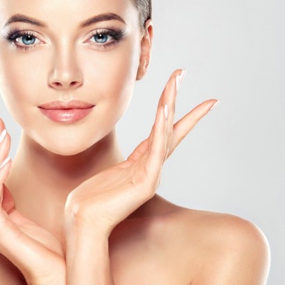 Soin micro dermabrasion + nettoyage de peau — 1 h 15 min